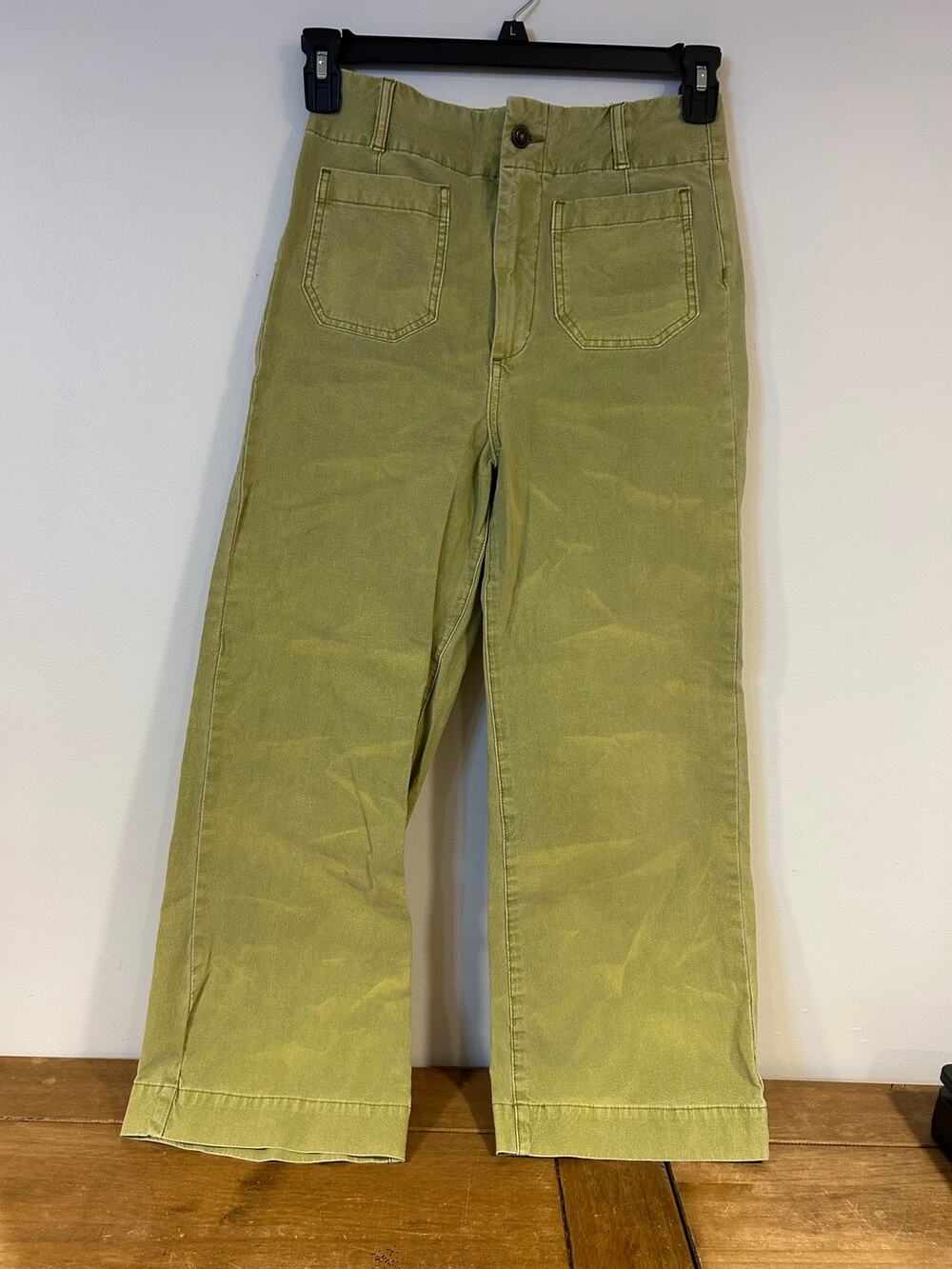 Pilcro 28 The Skipper Sage Green Wide-Leg Cropped Pants Front Patch Pockets